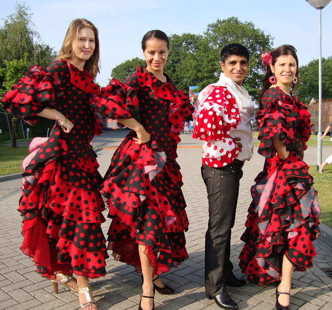 Vanaf één danseres en uit te breiden tot 20 flamencodanseressen